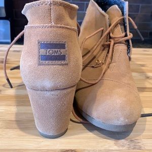 Toms Beige suede ankle boots